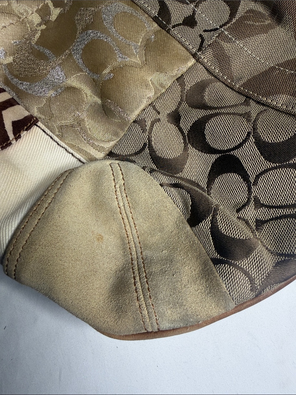 Vintage Coach Patchwork Signature Shoulder Bag in Beige Brown - Picture 11 of 12
